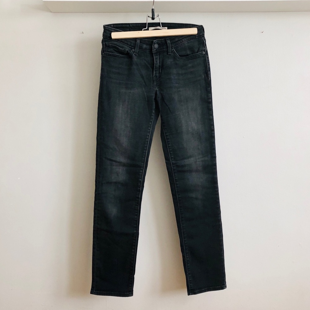 Levi’s 712 Slim Fit Jeans
